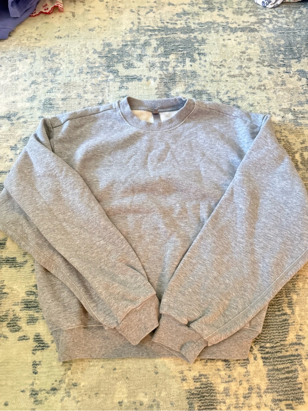 SKIMS Heather Gray Crewneck Sweatshirt and sweatpants set - Picture 2 of 5